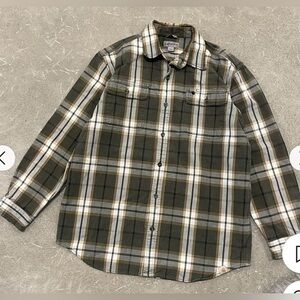 Carhartt Original Fit Men’s Size M Hubbard Thick long sleeve Flannel Shirt